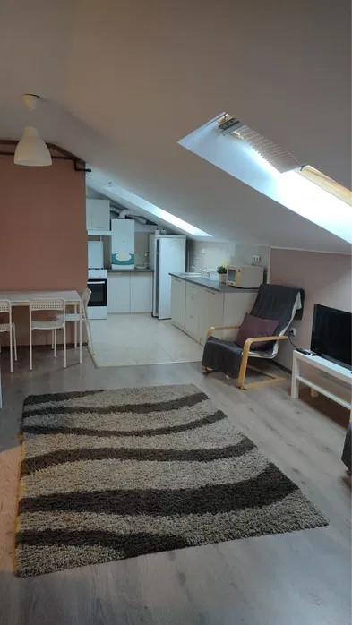 Apartament cu 2 camere, 56 mp, zona Florilor