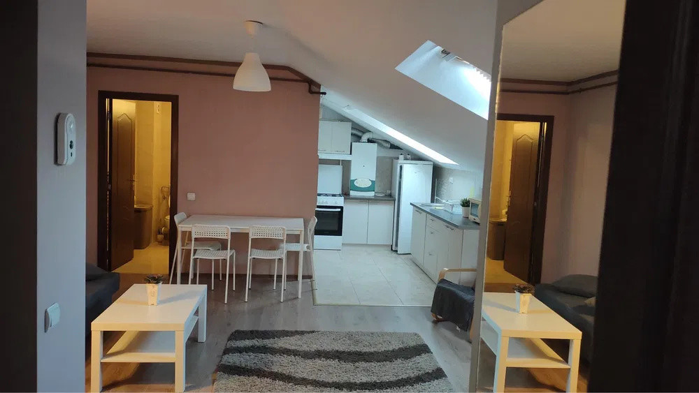 Apartament cu 2 camere, 56 mp, zona Florilor