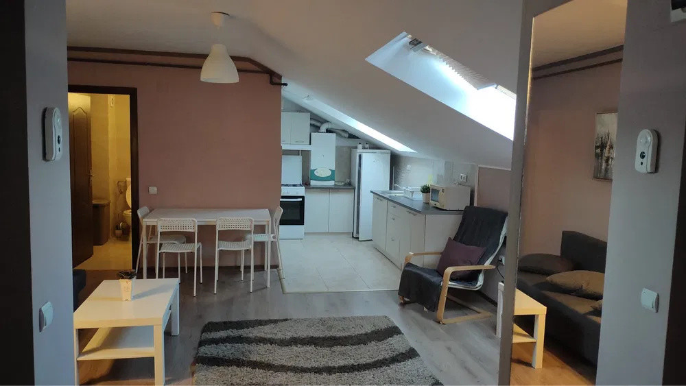 Apartament cu 2 camere, 56 mp, zona Florilor