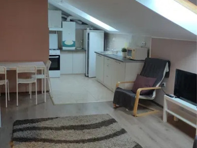 Apartament cu 2 camere, 56 mp, zona Florilor