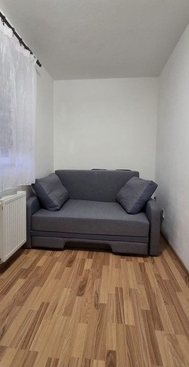 Apartament cu 3 camere, 43 mp, 2 balcoane, zona Eroilor