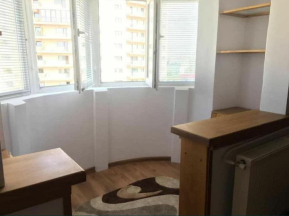 Garsoniera la 12 minute de UMF