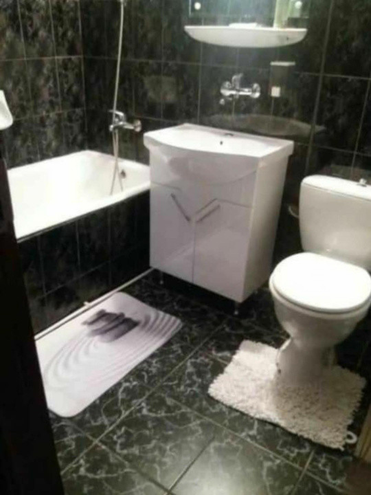 Garsoniera la 12 minute de UMF