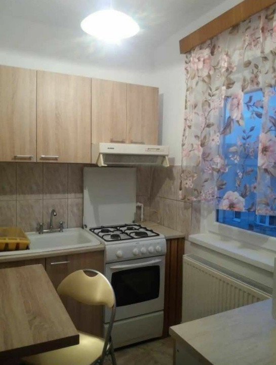 Garsoniera la 12 minute de UMF