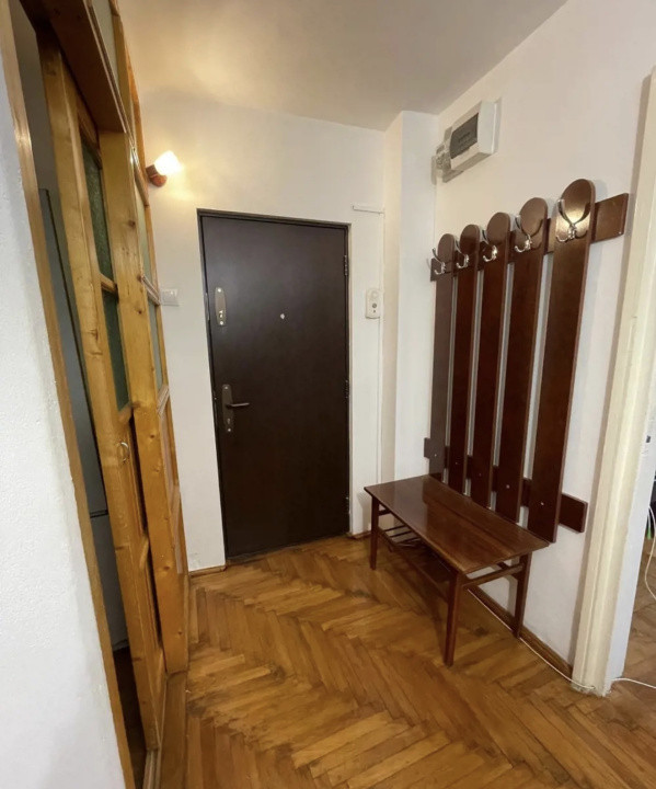 Apartament cu 2 camere decomandate, zona Ion Mester
