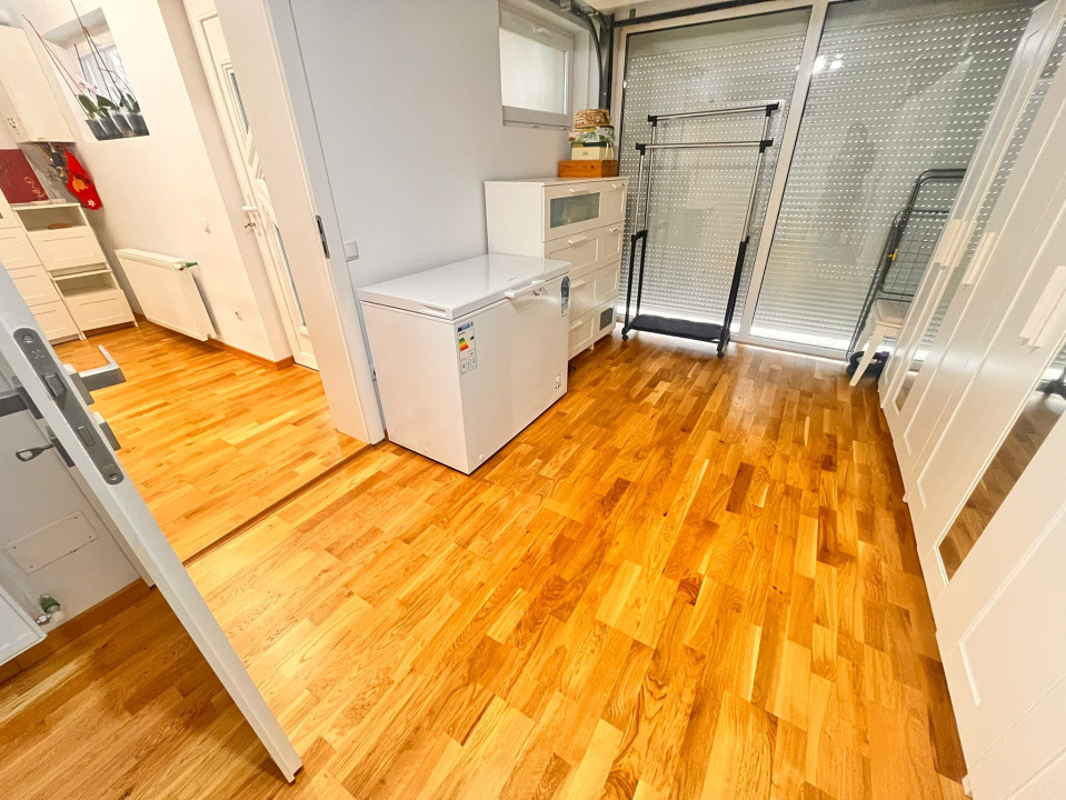 casa cu 4 camere,3 bai,3 terase,2 balcoane,1 garaj si 1 parcare,zona Apahida