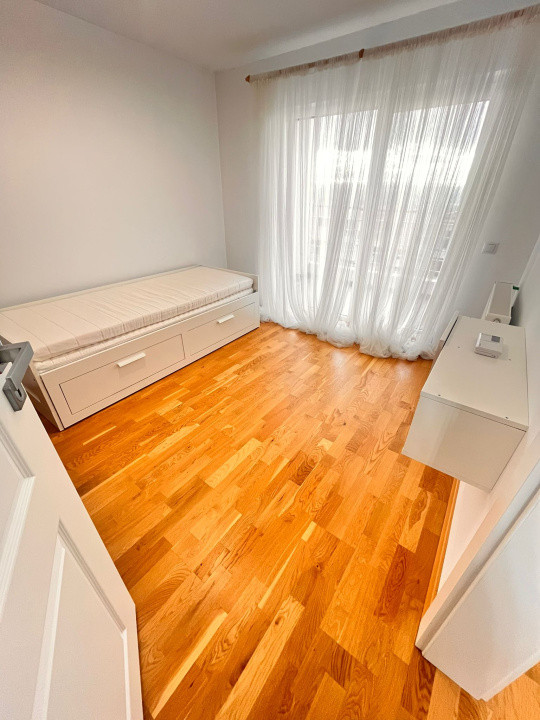 casa cu 4 camere,3 bai,3 terase,2 balcoane,1 garaj si 1 parcare,zona Apahida