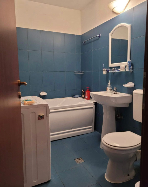 Apartament cu 2 camere decomnadate,etaj intermediar,zona Baciu