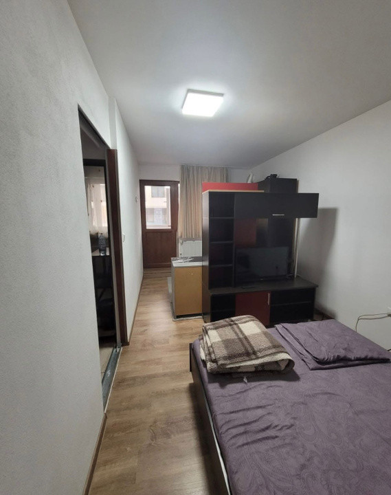 Apartament cu 2 camere decomnadate,etaj intermediar,zona Baciu