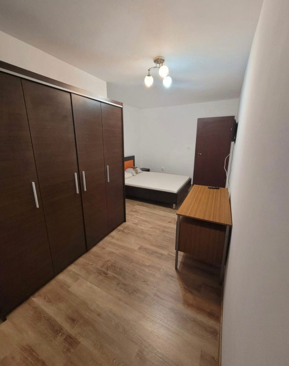 Apartament cu 2 camere decomnadate,etaj intermediar,zona Baciu