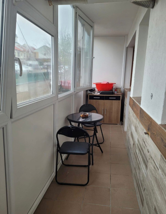 Apartament cu 2 camere decomnadate,etaj intermediar,zona Baciu