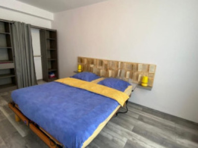 Apartament cu 2 camere, 40 mp, parcare, zona Terra