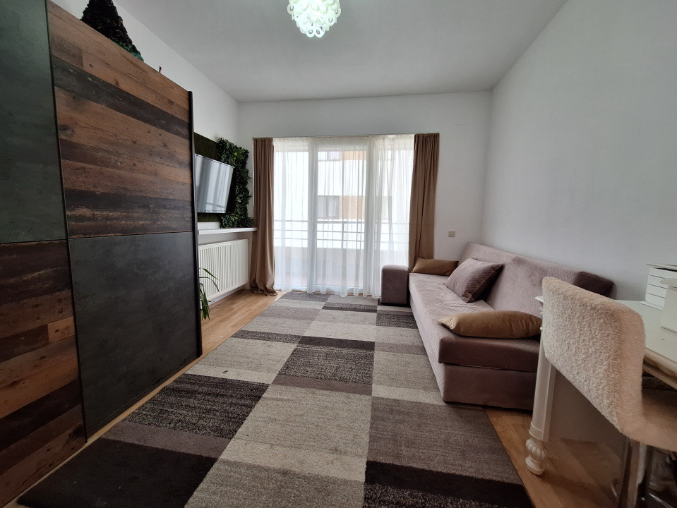 Apartament cu 2 camere, decomandat, 54,5 mp, 2 balcoane, zona Eroilor