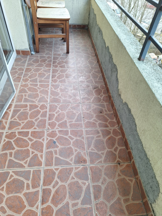 Apartament cu 2 camere, decomandat, 54,5 mp, 2 balcoane, zona Eroilor