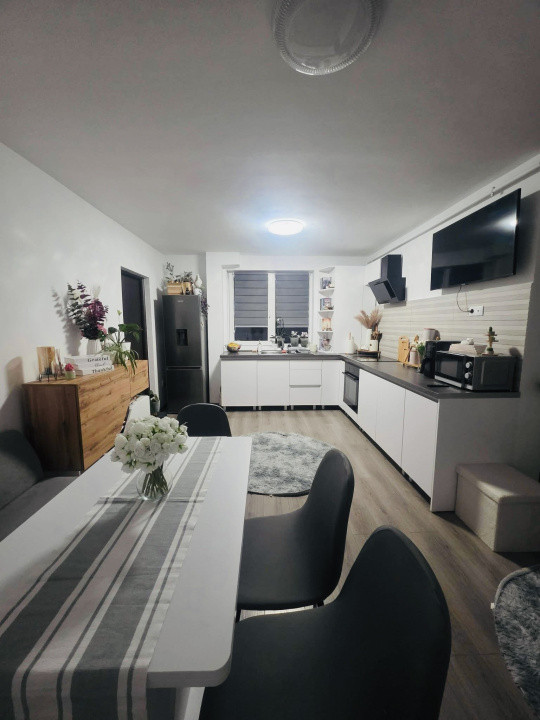 Apartament zona Vivo , 43 mp utili , parter înalt , mobilat și utilat 