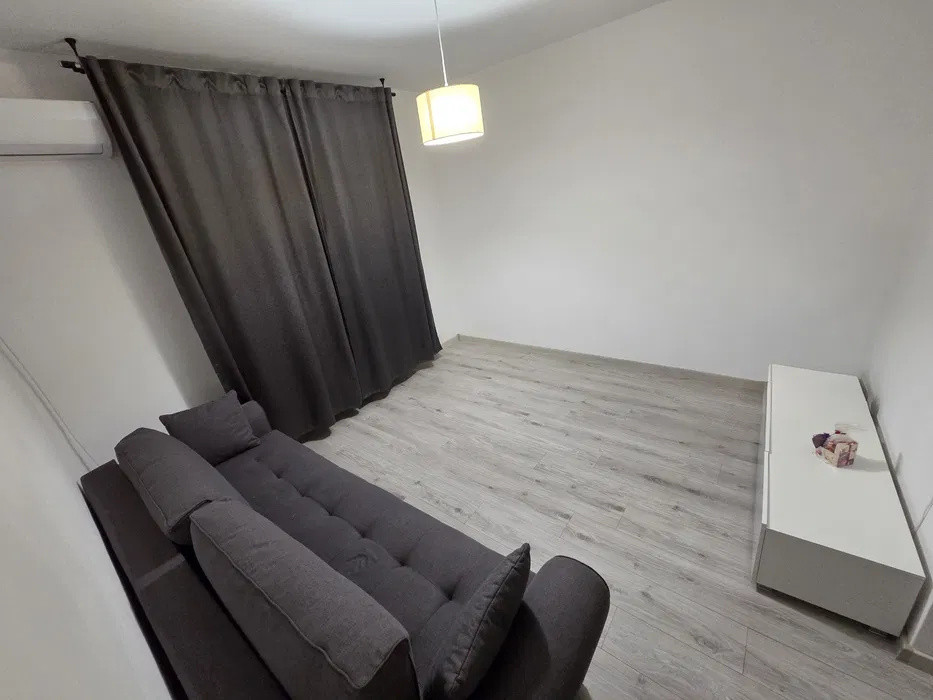 Apartament cu 3 camere, 78 mp, 2 parcari, zona Stadionului