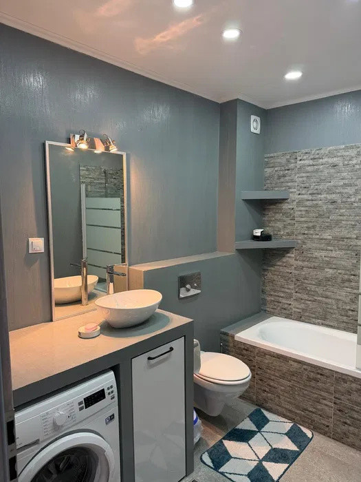 Apartament cu 2 camere, 42 mp, balcon, zona Abatorului