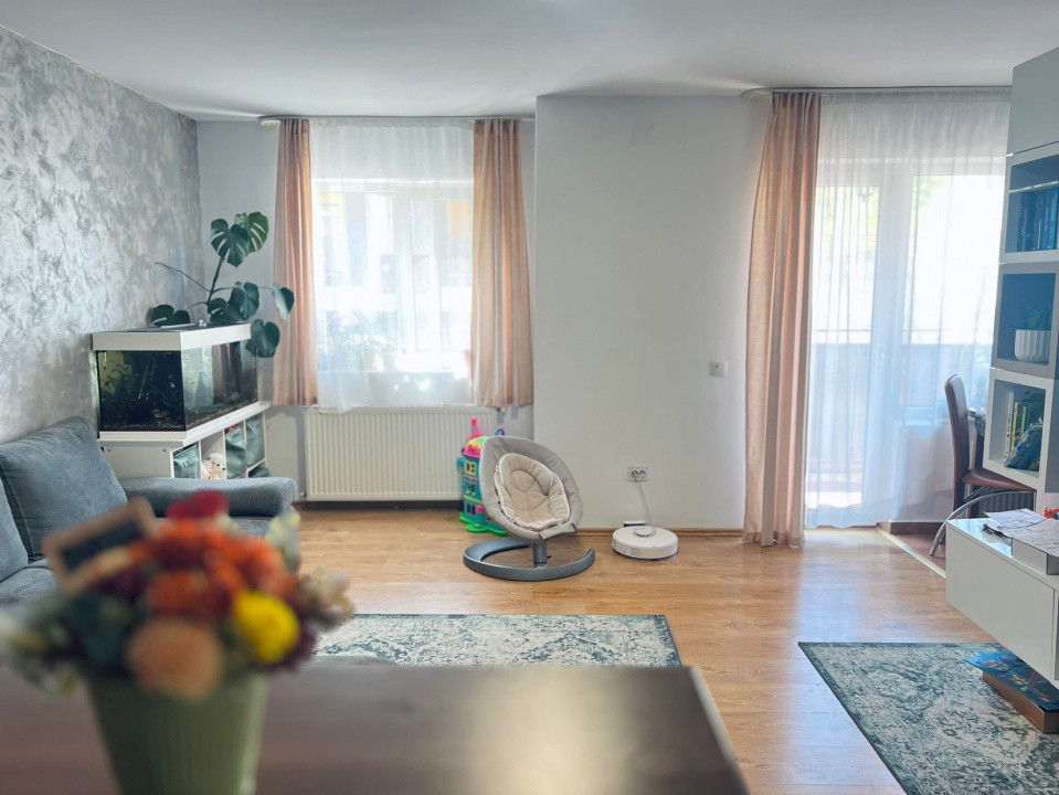 Apartament 3 camere , etaj intermediar , zona Eroilor 