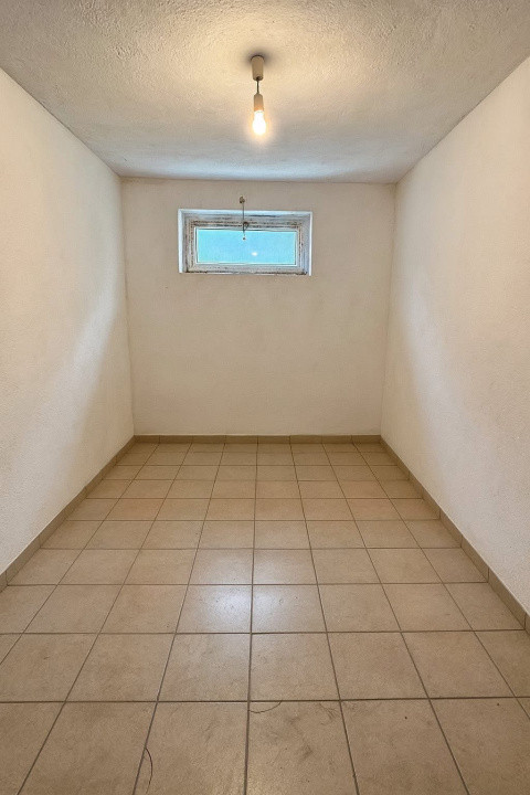 Apartament 3 camere , etaj intermediar , zona Eroilor 