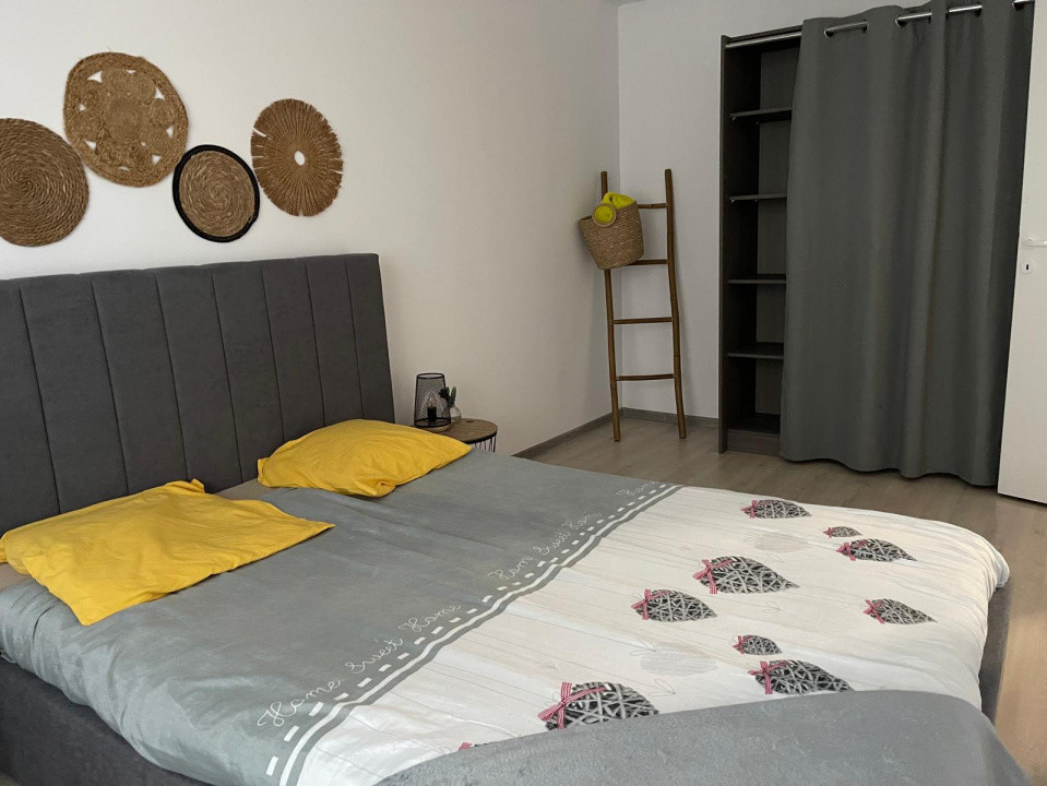 Apartament cu 2 camere, 43 mp, parcare, zona Terra