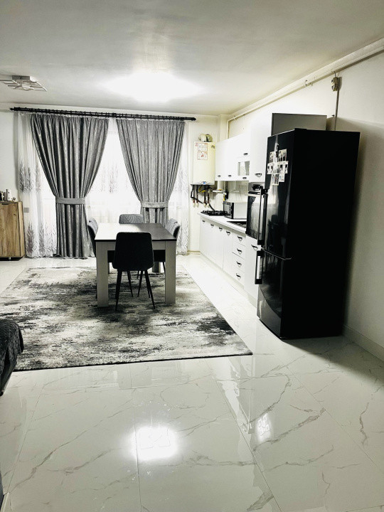 Apartament 53 mp utili +12 mp terasa,parcare ,zona Eroilor 