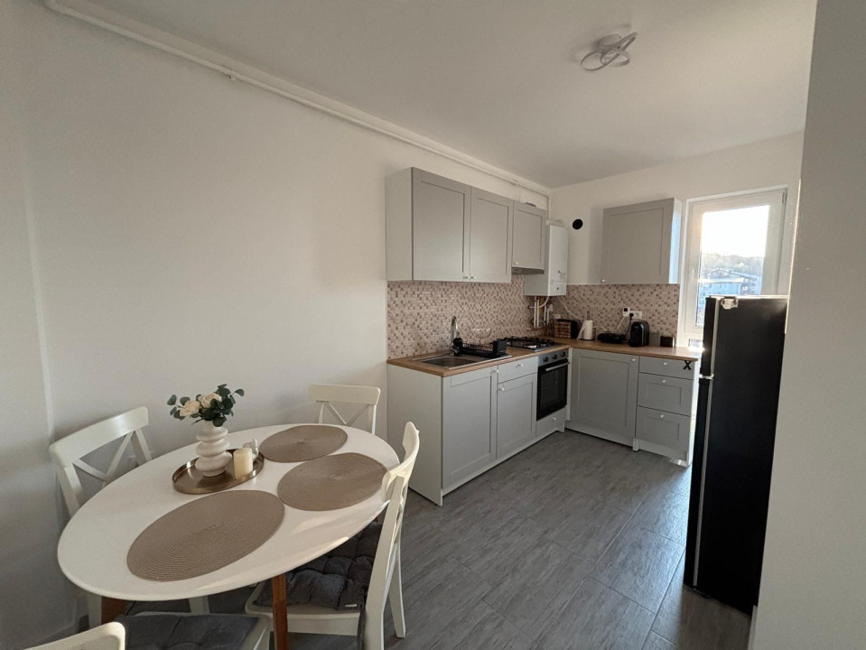 Apartament 2 camere | 38 mp | balcon | garaj | zona Teilor