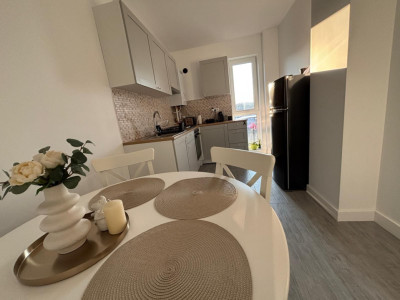 Apartament 2 camere | 38 mp | balcon | garaj | zona Teilor