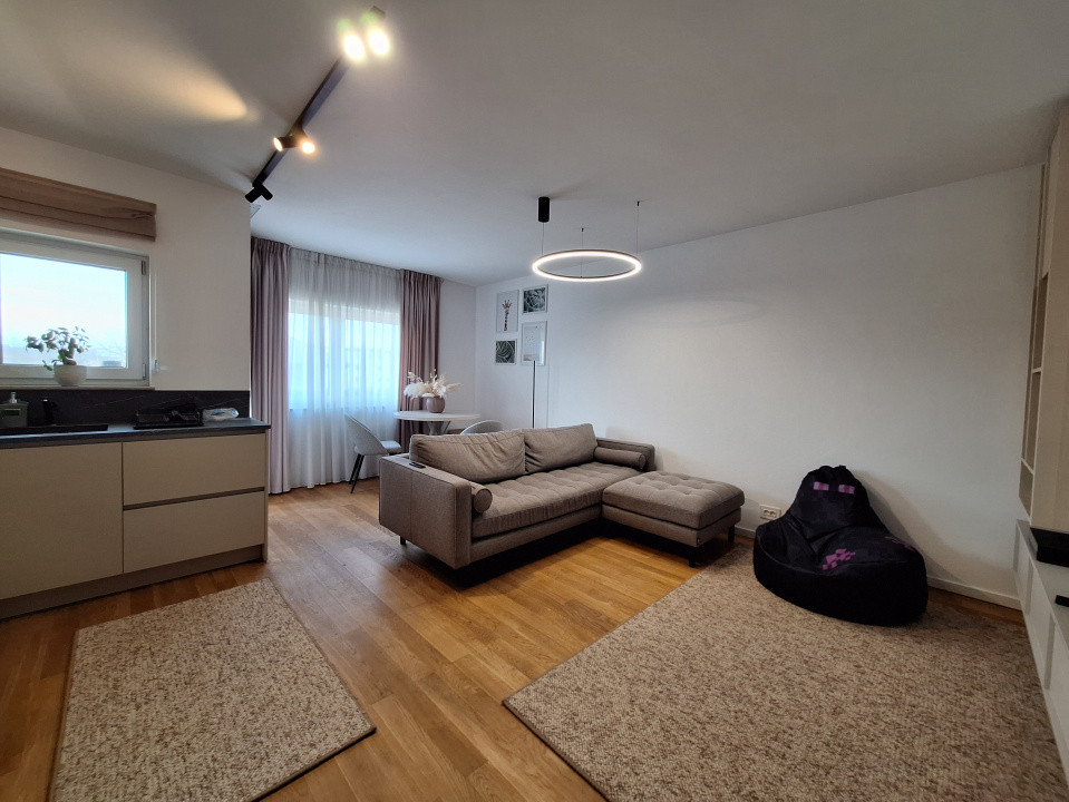 Apartament cu 2 camere, 48 mp, balcon, zona Avram Iancu