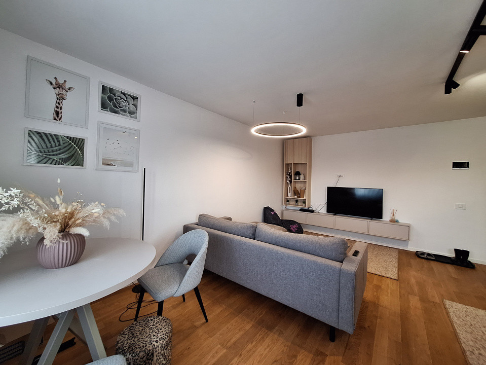 Apartament cu 2 camere, 48 mp, balcon, zona Avram Iancu