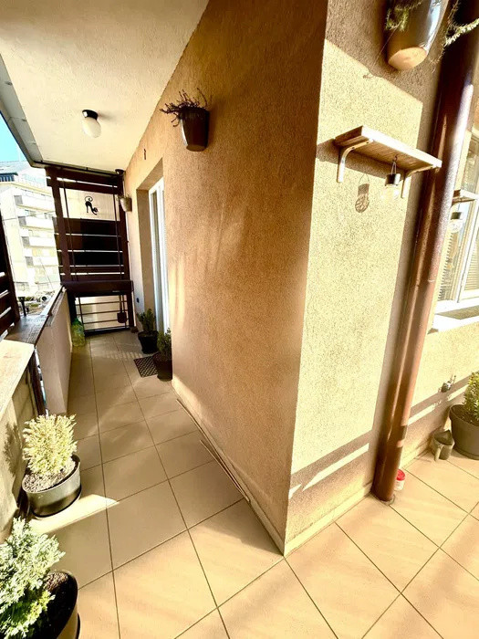 Apartament cu 2 camere, 51 mp, balcon, zona Eroilor