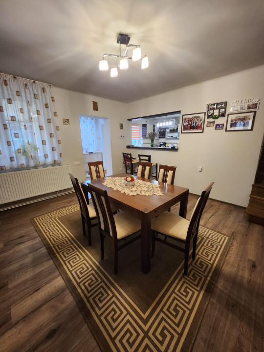 Casa idividuala de vanzare cu teren de 1000 mp