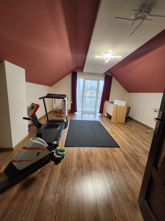 Casa idividuala de vanzare cu teren de 1000 mp