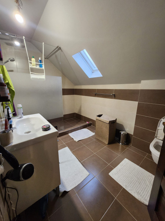 Casa idividuala de vanzare cu teren de 1000 mp