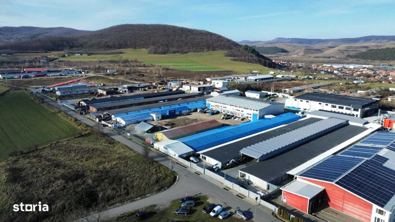 Vanzare de 4 hale zona GILAU