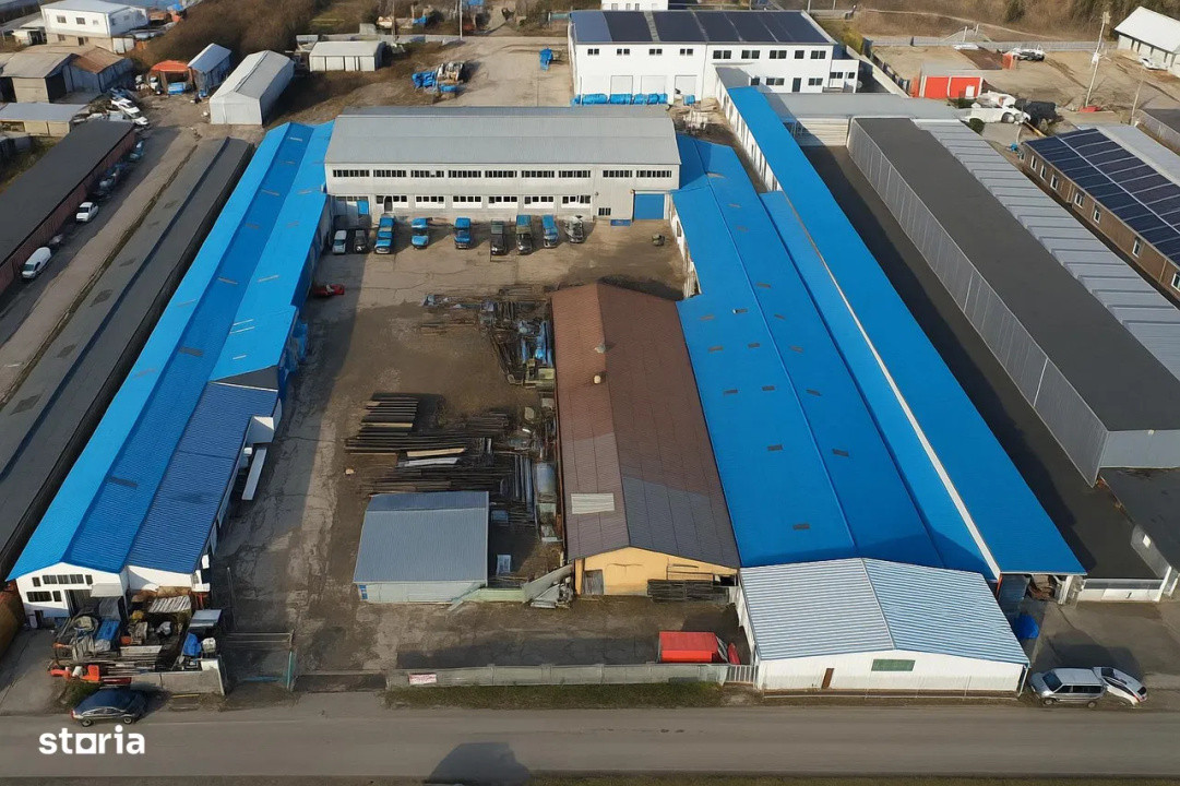 Vanzare de 4 hale zona GILAU