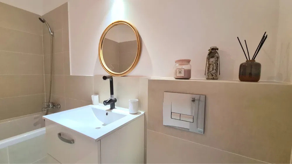 Apartament cu 2 camere, 47 mp, parcare, zona Cetatii