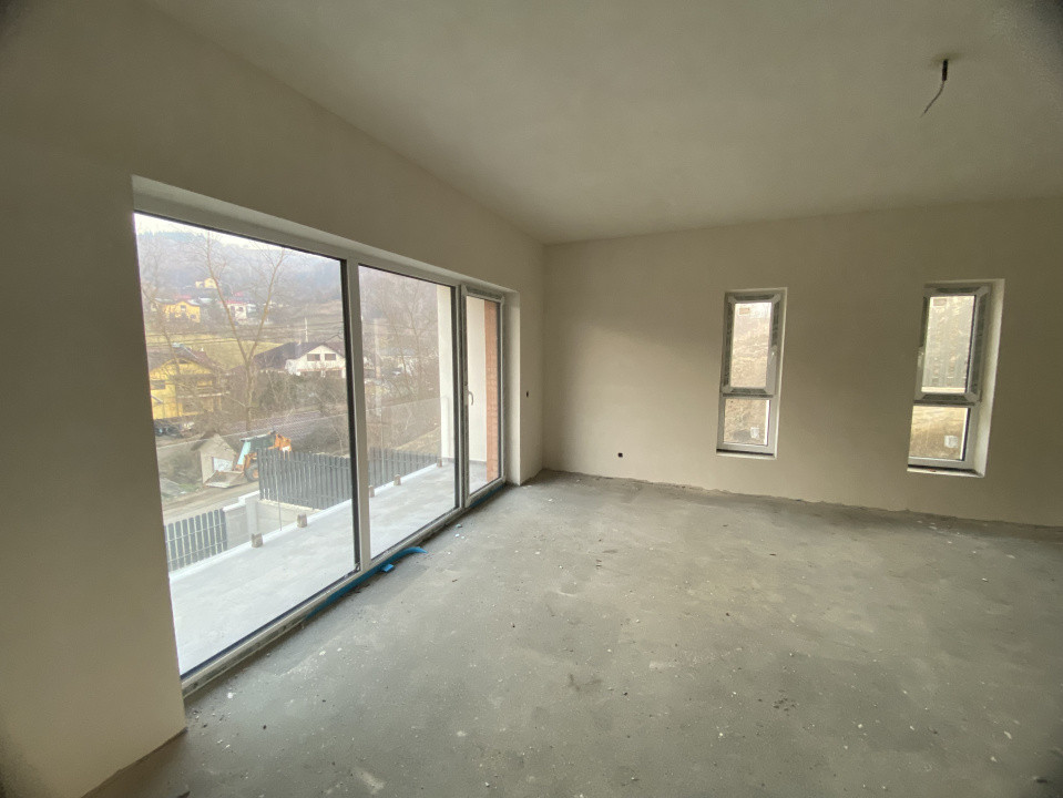 Duplex de vanzare, 195 mp utli, Garaj , zona Tauti 