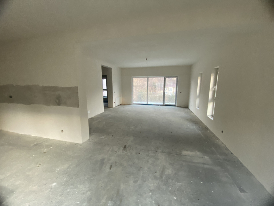 Duplex de vanzare, 195 mp utli, Garaj , zona Tauti 