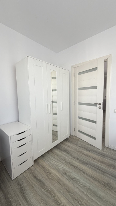 Apartament cu  3 camere,etaj intermediar,zona Vivo ( Avram Iancu ) 