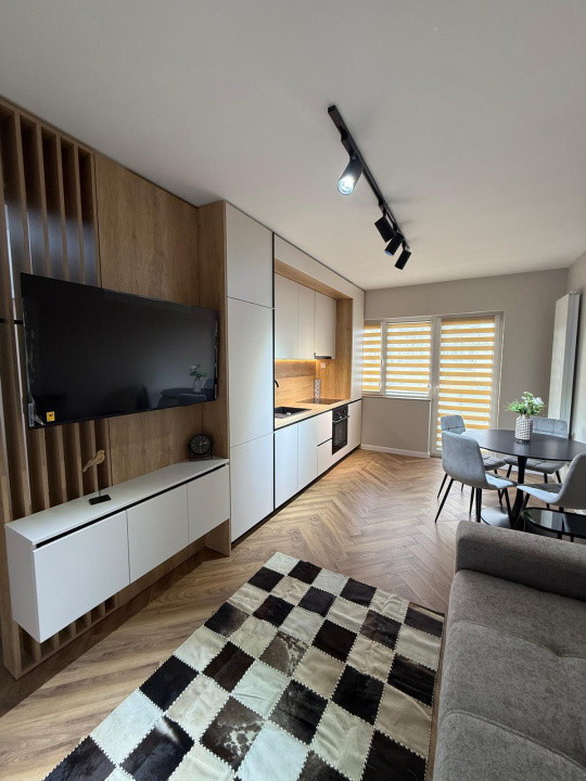 apartament ultrafinisat cu 3 camere,pacare subterana,zona Terra