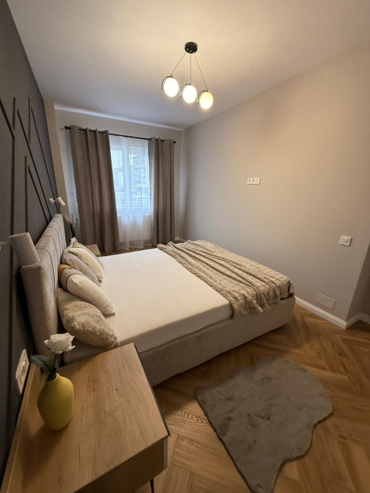 apartament ultrafinisat cu 3 camere,pacare subterana,zona Terra