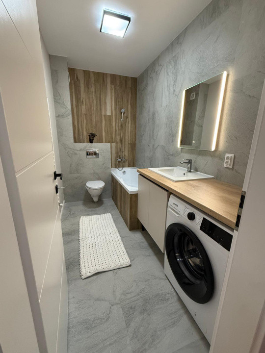 apartament ultrafinisat cu 3 camere,pacare subterana,zona Terra