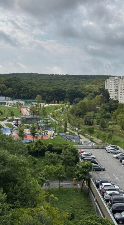 Apartament cu 2 camere decomandate,etaj intermediar