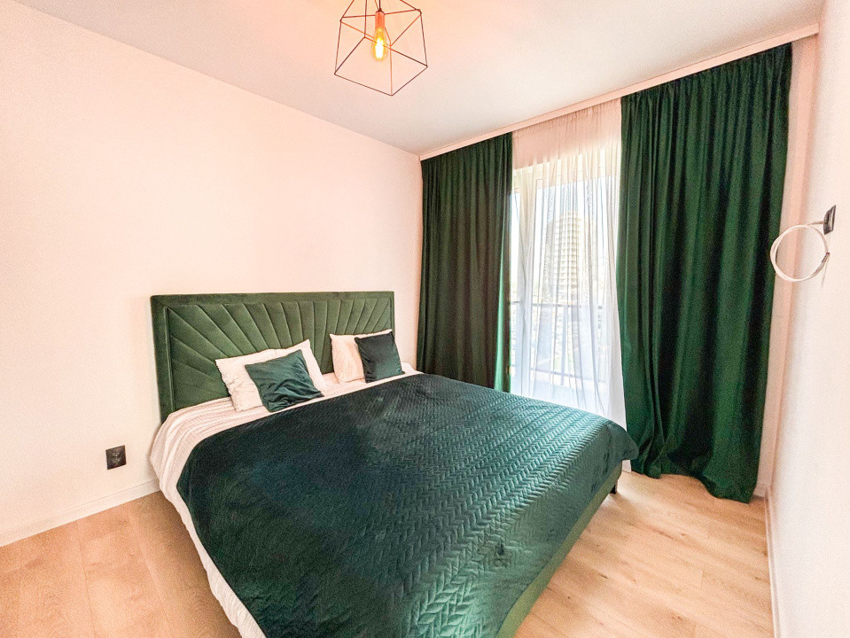 Apartament 3 camere, 65 mp, parcare, zona Vivo!