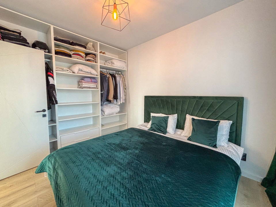 Apartament 3 camere, 65 mp, parcare, zona Vivo!