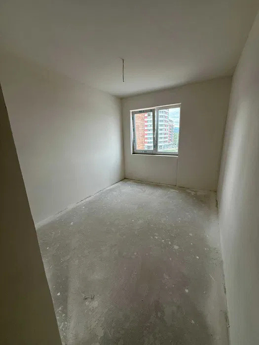 Apartament cu 2 camere, balcon, zona BMW