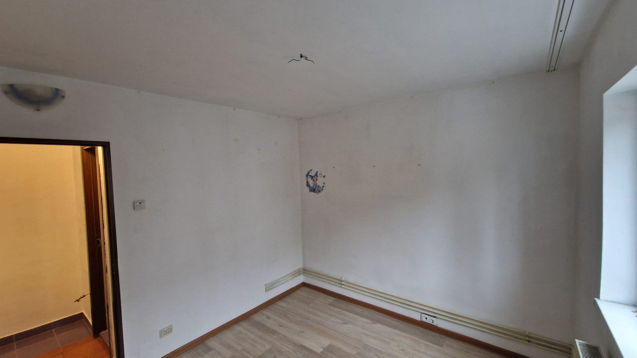 Apartament cu 3 camere decomandate,zona Manastur