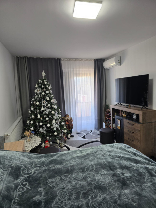 Apartament de vanzare 1 camere si 2 parcari cu CF,zona Parc Poligon