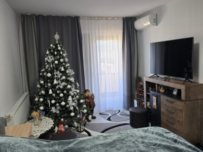 Apartament de vanzare 1 camere si 2 parcari cu CF,zona Parc Poligon