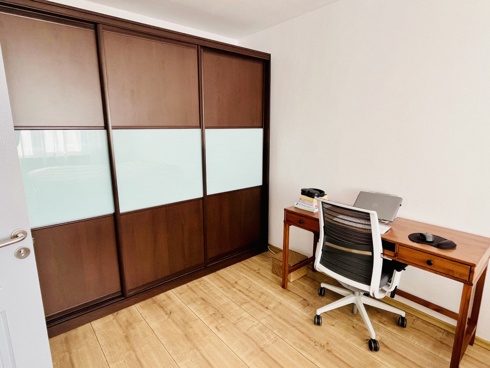 Apartamente 3 camere ,64 mp utili ,parcare ,zona Eroilor